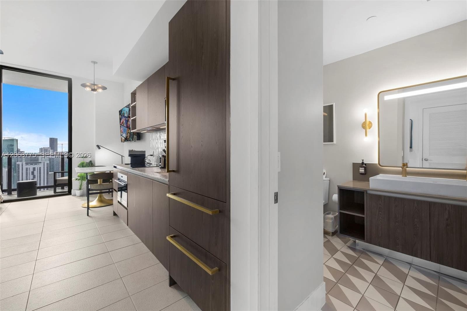 159 NE 6th St # 4910, Miami, FL 33132 — zdjęcie 4