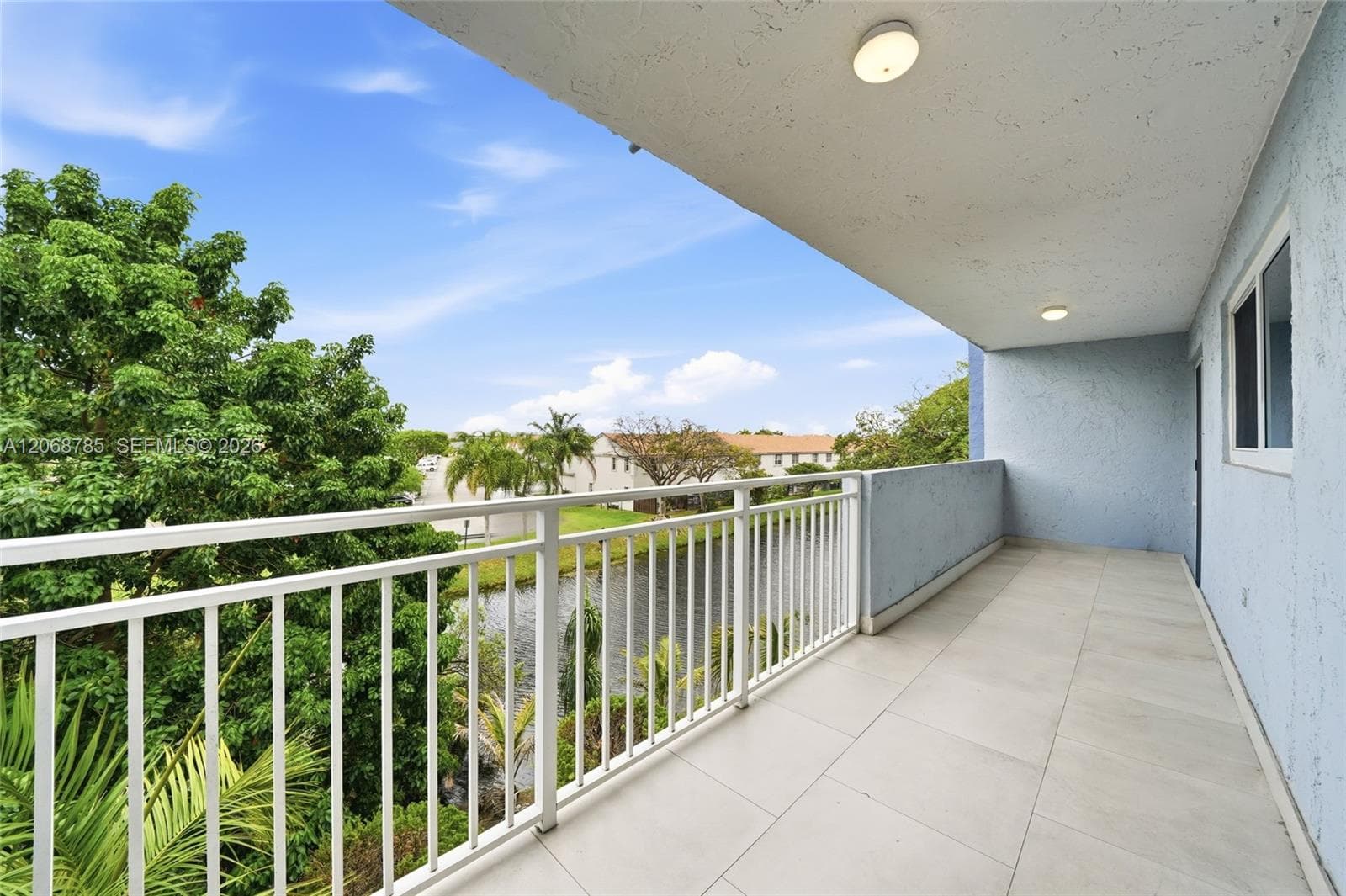 9375 Fontainebleau Blvd # L301, Miami, FL 33172
