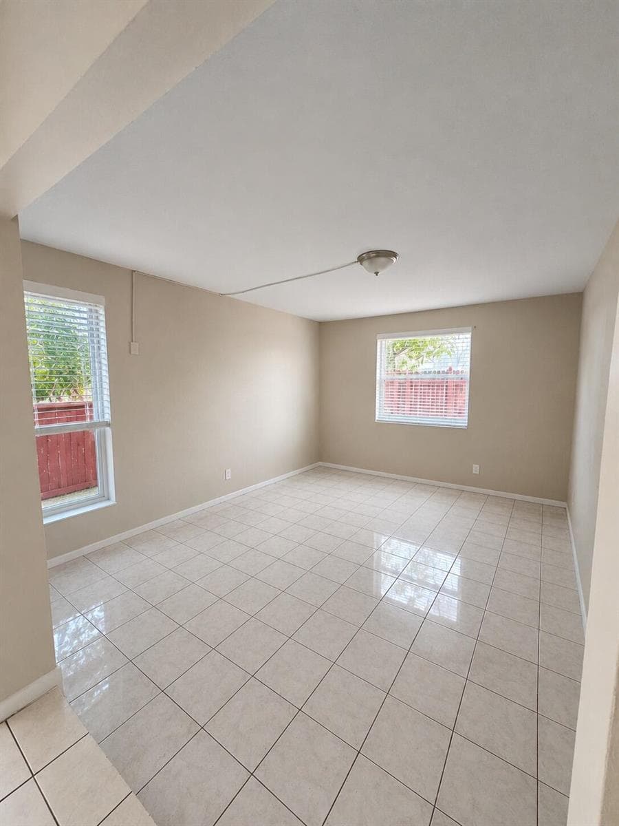 7920 SW 7TH Place, North Lauderdale, FL 33068 — zdjęcie 2