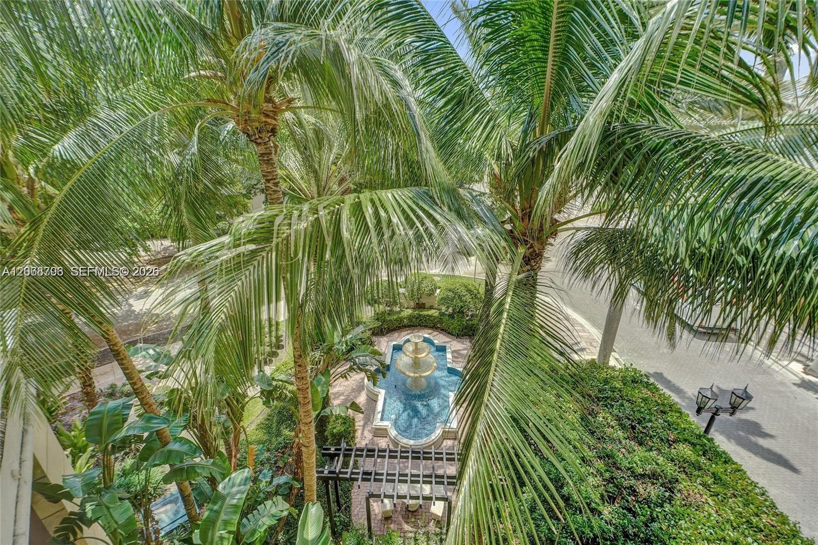888 S Douglas Rd # 304, Coral Gables, FL 33134 — zdjęcie 2