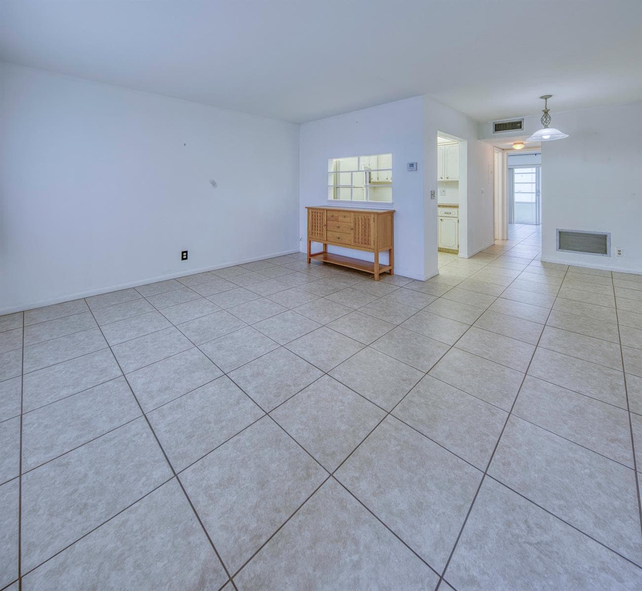3240 LAKE OSBORNE Drive # 109, FL 33461 — zdjęcie 2