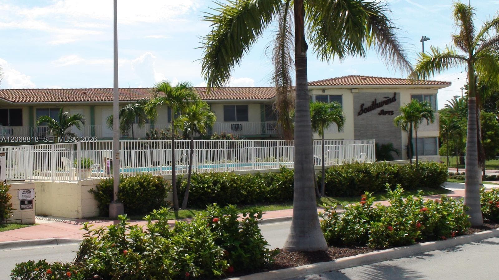 2 S Shore Dr # 3, Miami Beach, FL 33141