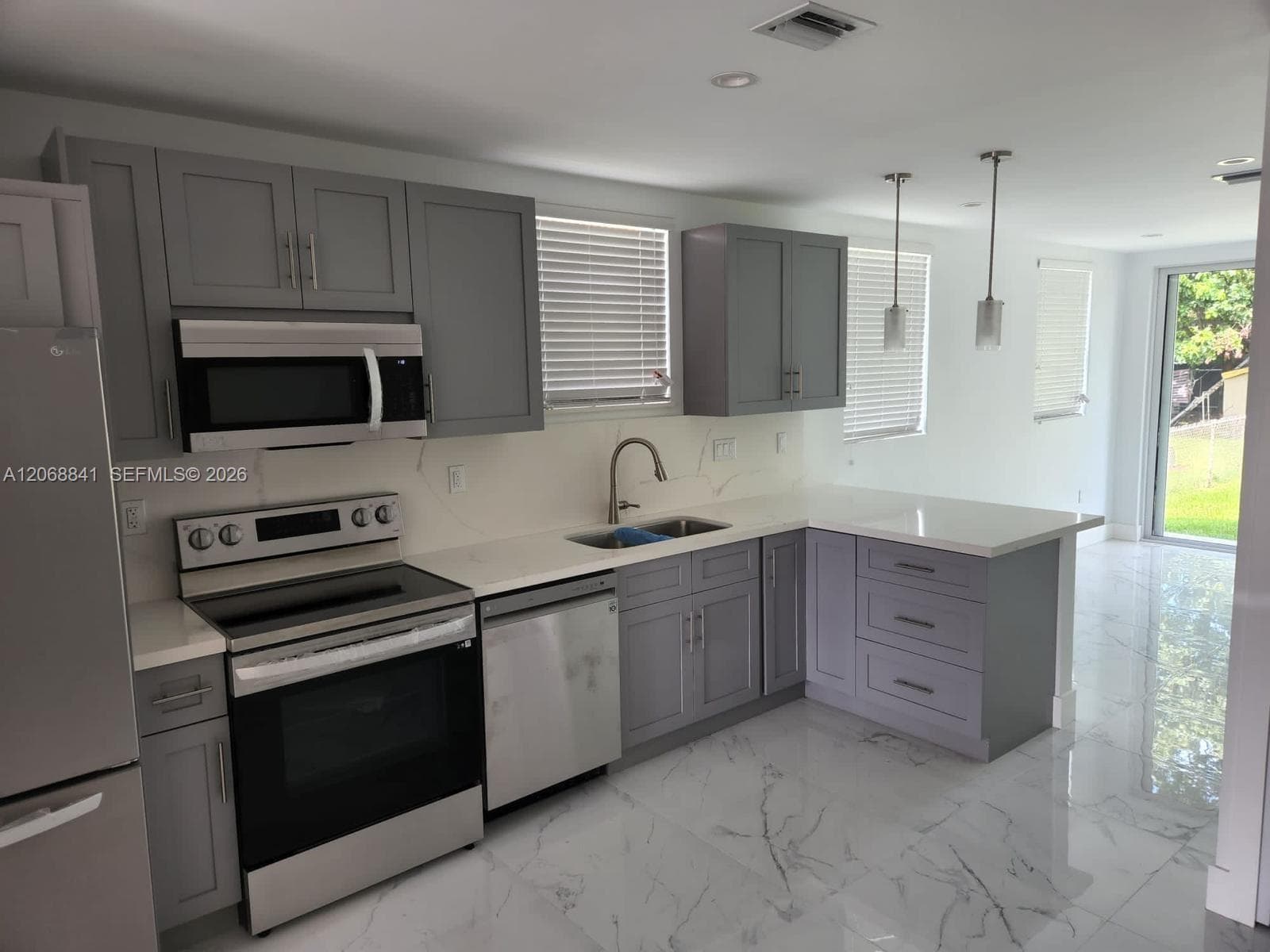 7245 SW 21st St # #, Miami, FL 33155 — zdjęcie 2