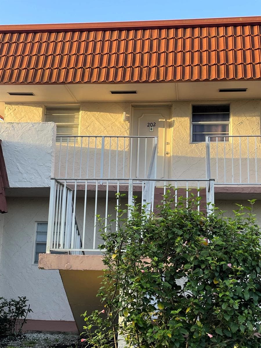 12011 Poinciana Boulevard S # 202, Royal Palm Beach, FL 33411 — zdjęcie 2
