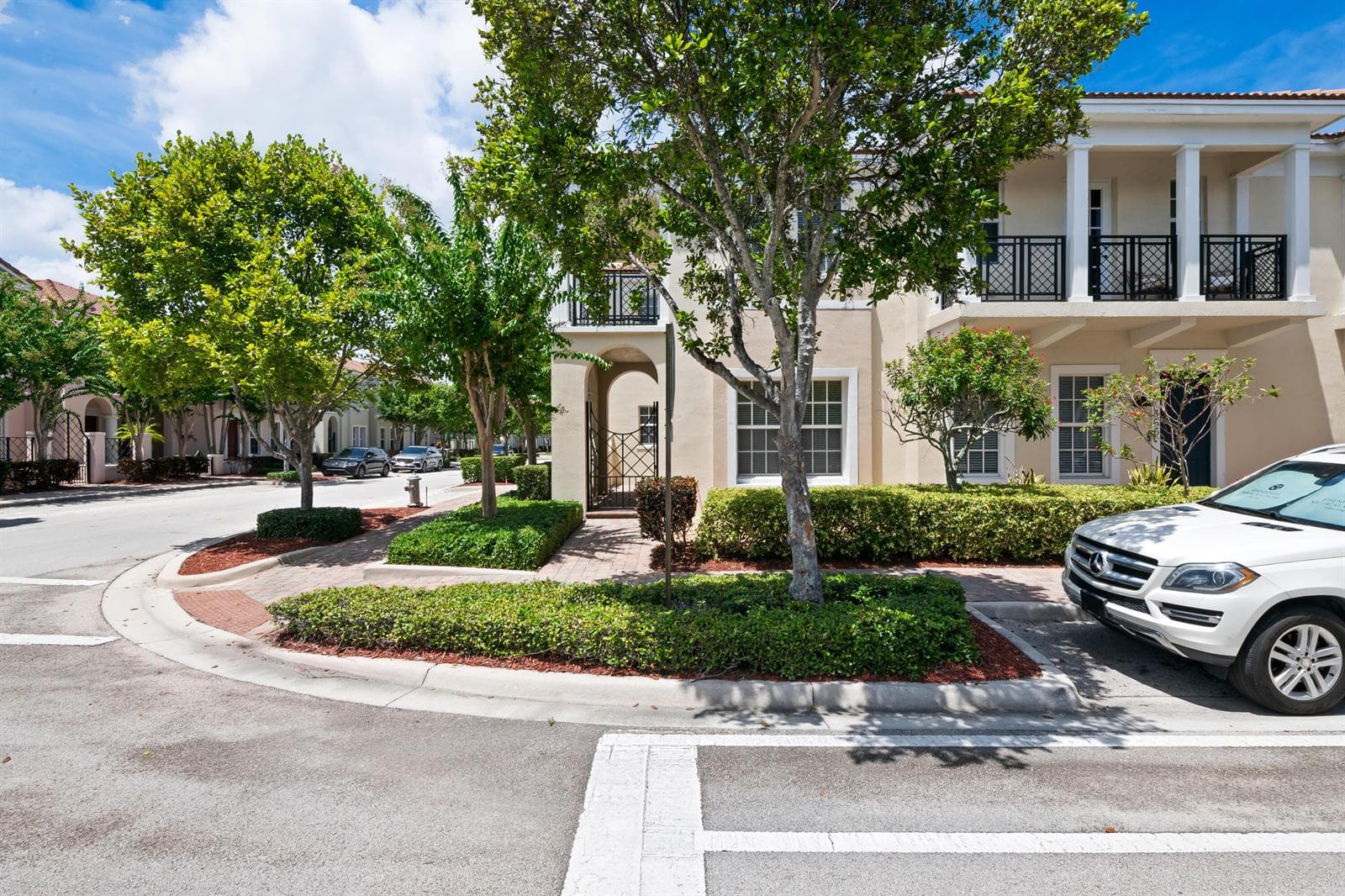 870 NW 83RD Lane, Boca Raton, FL 33487 — zdjęcie 2