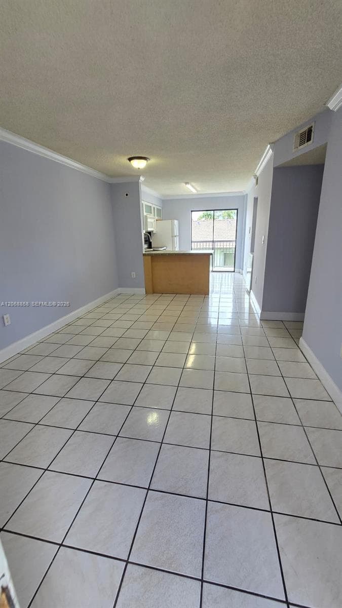 5290 W 21st Ct # 304, Hialeah, FL 33016 — zdjęcie 3