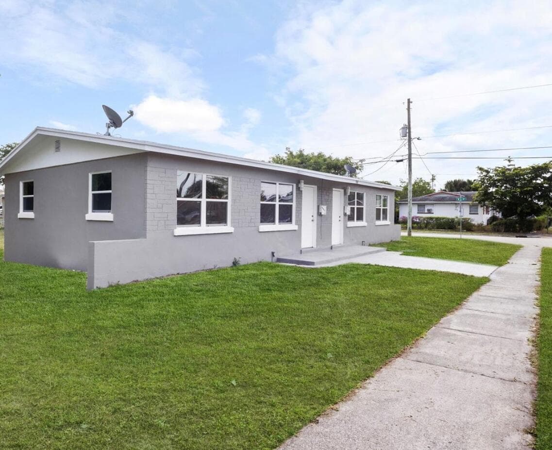 968 W 9TH Street # B2, Riviera Beach, FL 33404