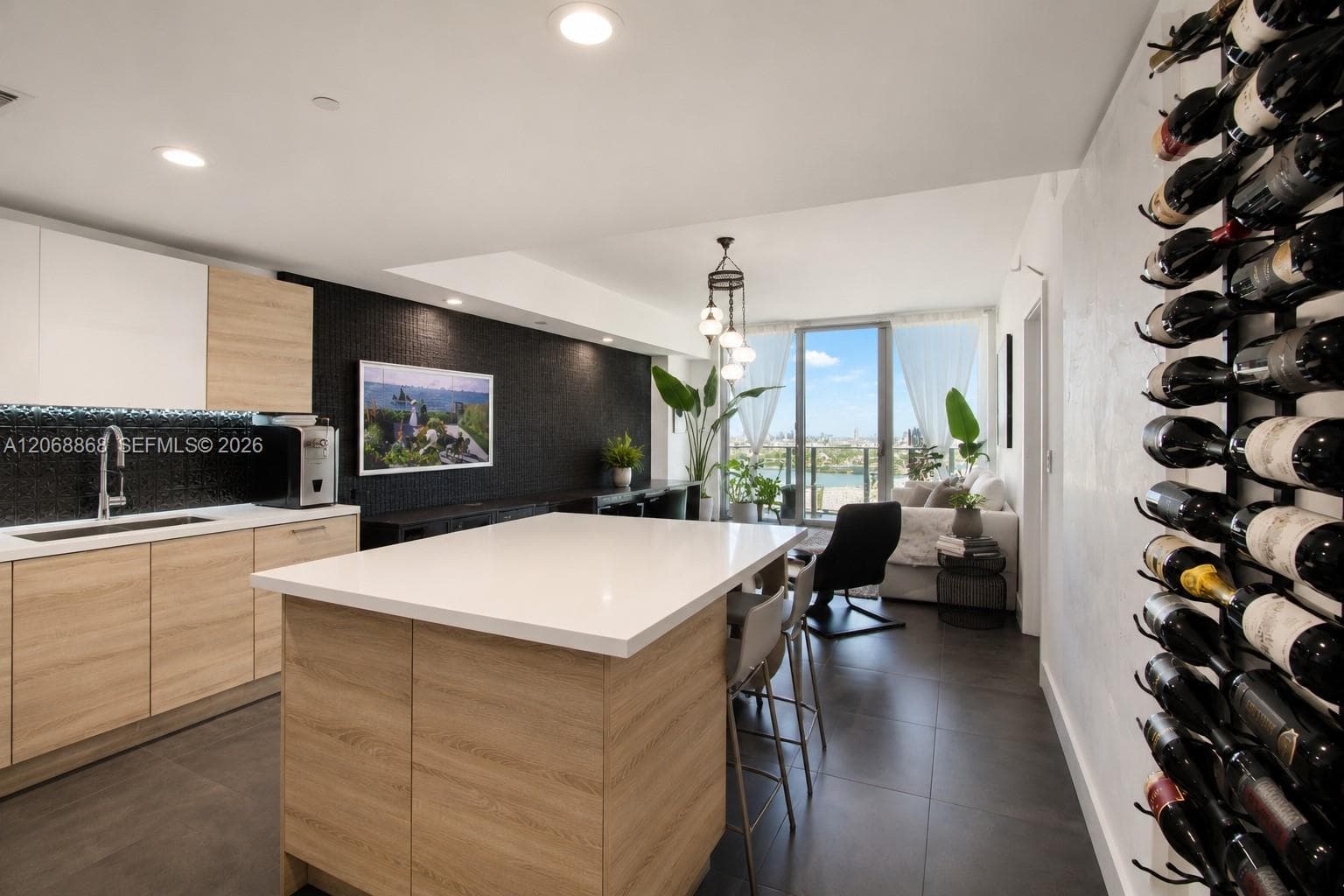 16385 Biscayne Blvd # 1920, North Miami Beach, FL 33160 — zdjęcie 3