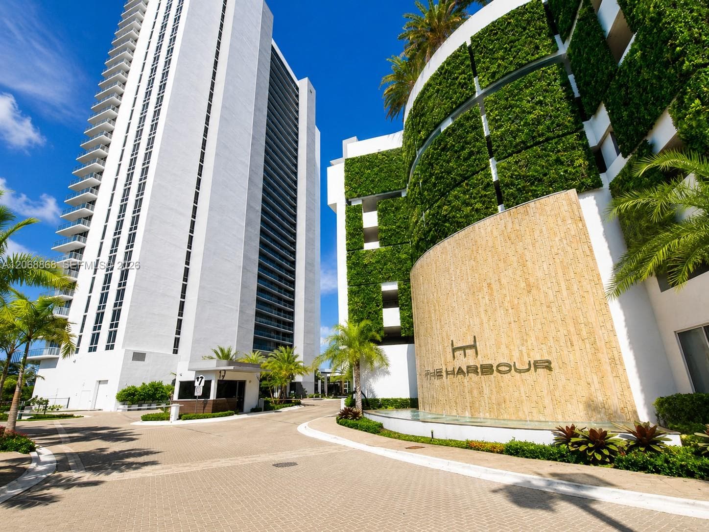 16385 Biscayne Blvd # 1920, North Miami Beach, FL 33160