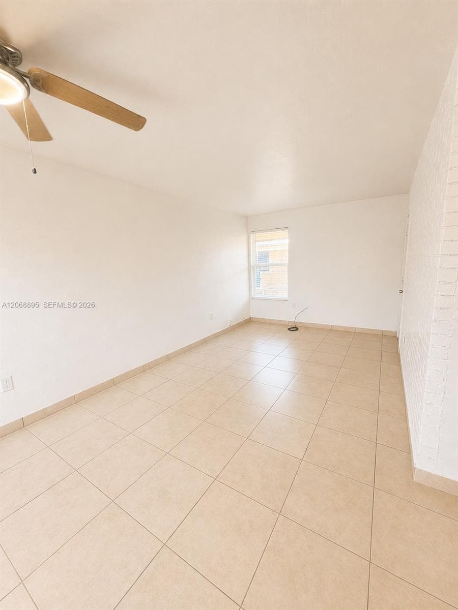 6850 W 14th Ct # 25B, Hialeah, FL 33014 — zdjęcie 3