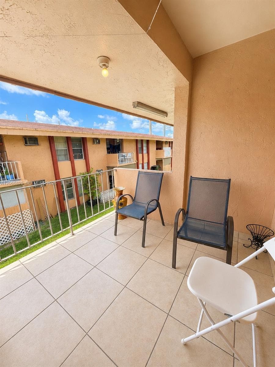 6850 W 14th Ct # 25B, Hialeah, FL 33014 — zdjęcie 4
