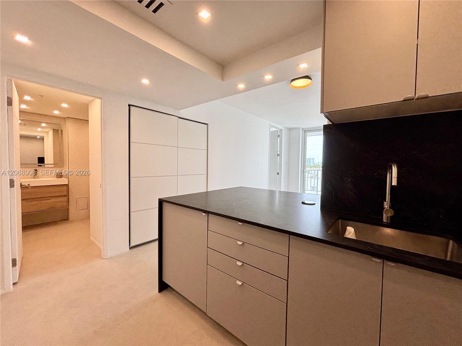2829 Indian Creek Dr # 604, Miami Beach, FL 33140 — zdjęcie 2