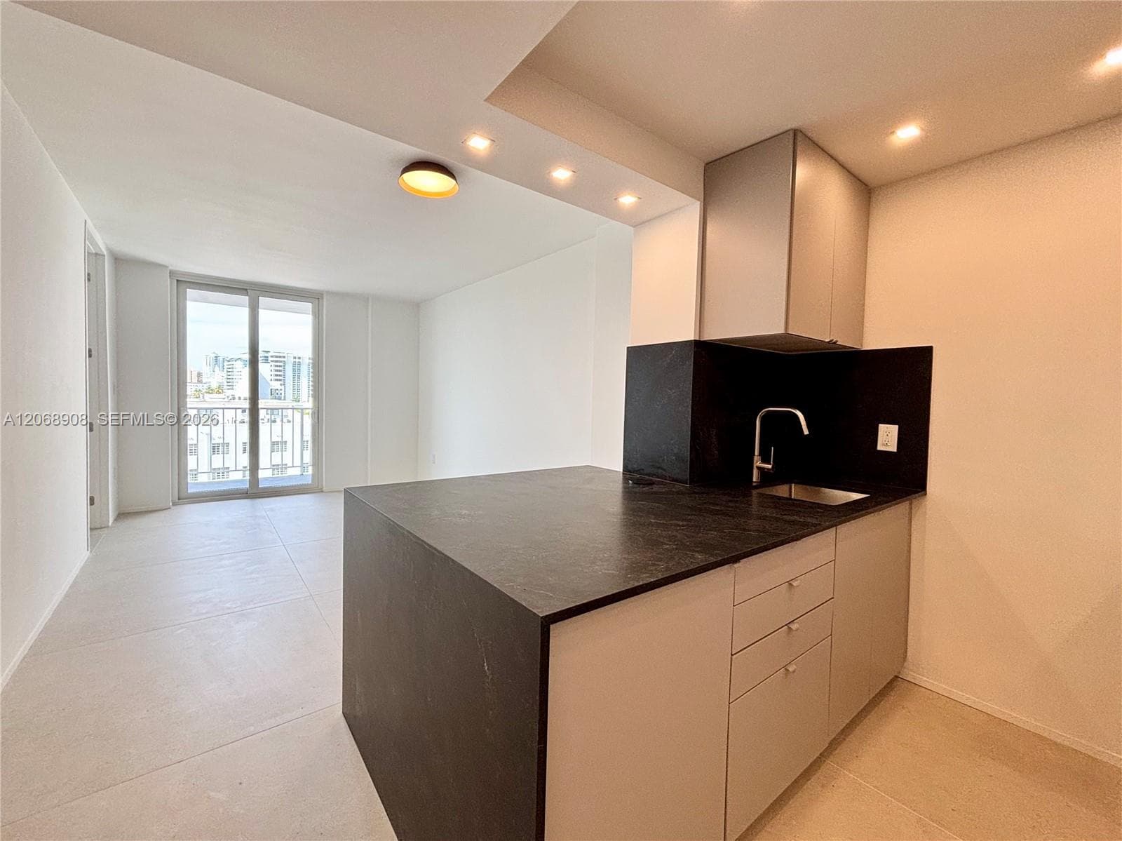 2829 Indian Creek Dr # 604, Miami Beach, FL 33140