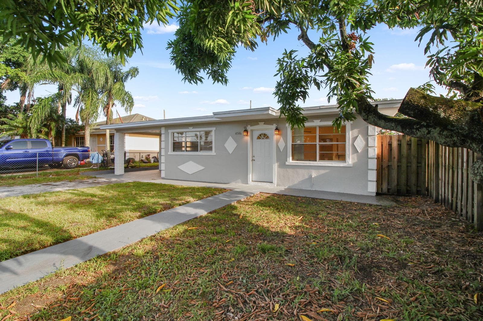 4546 CARVER Street, FL 33463 — zdjęcie 3
