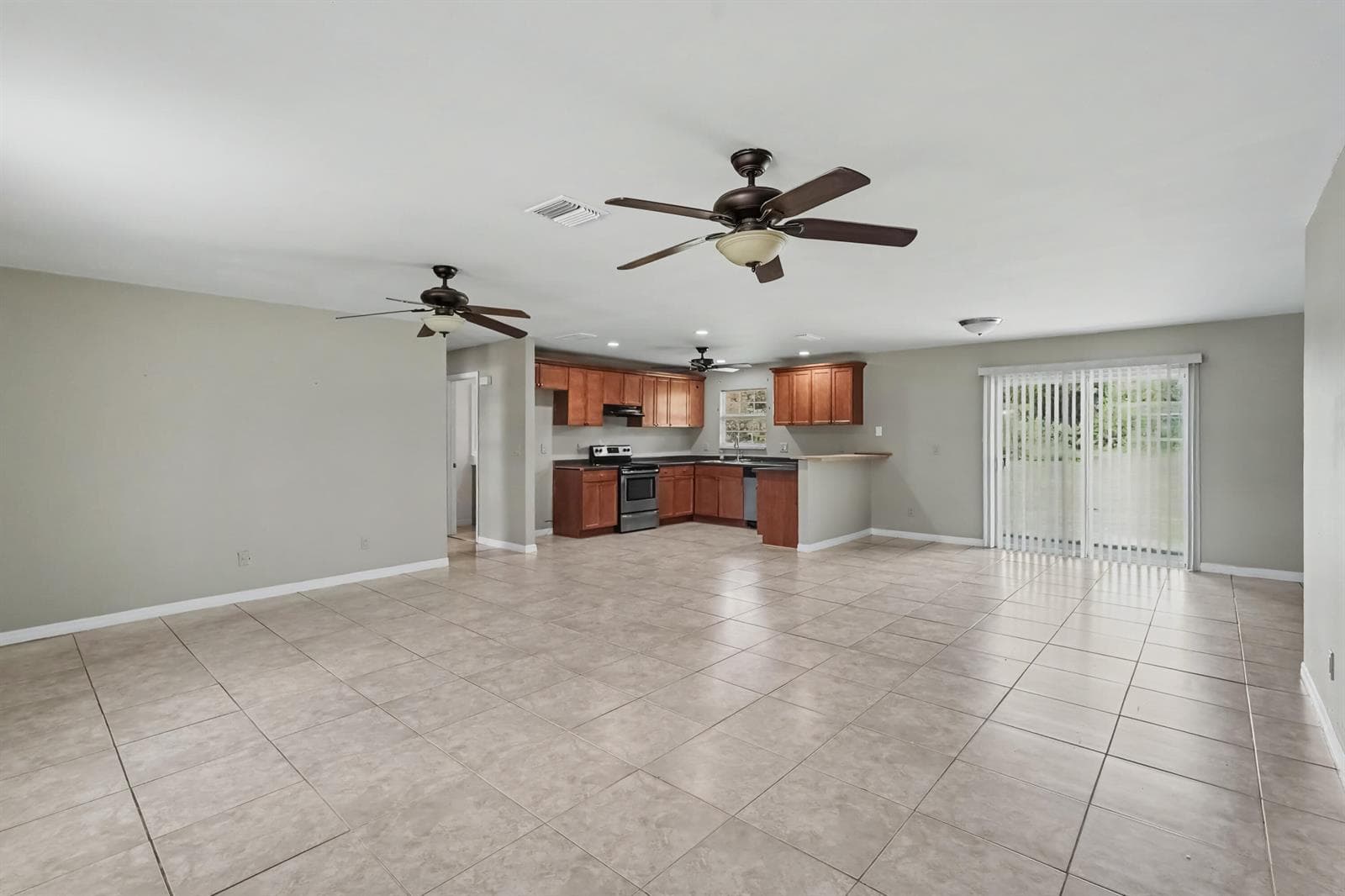 502 NE Solida Circle, Port St. Lucie, FL 34983 — zdjęcie 4