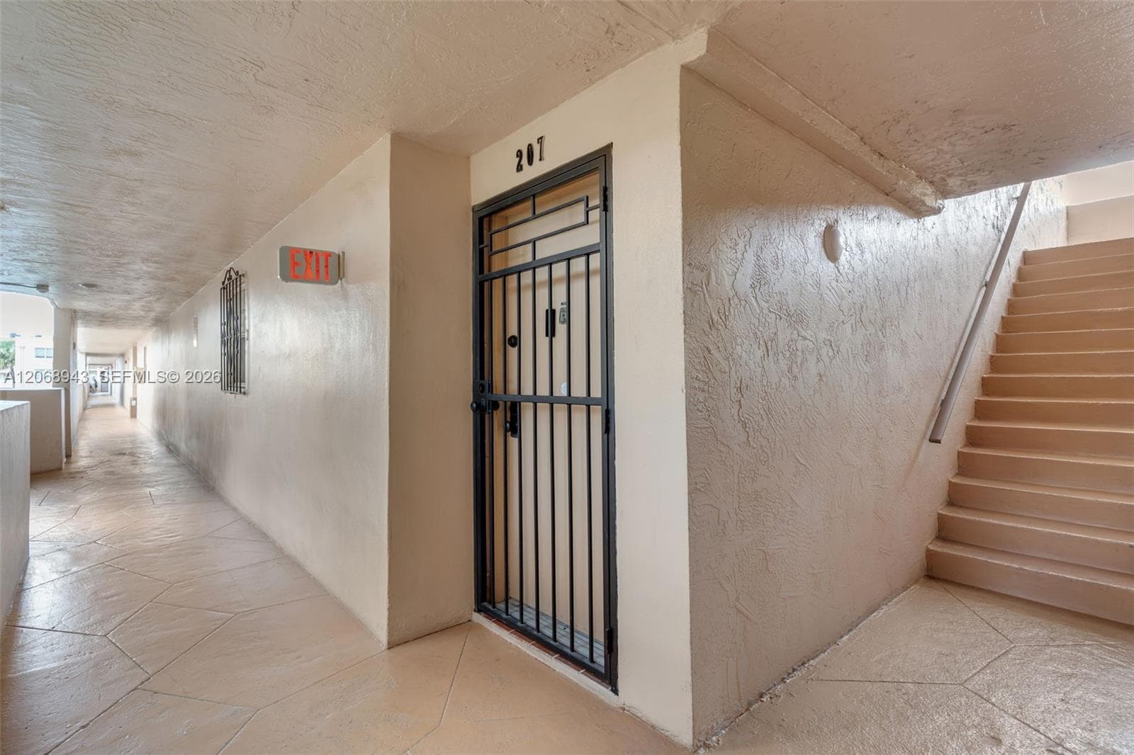 8895 Fontainebleau Blvd # 207, Miami, FL 33172 — zdjęcie 2