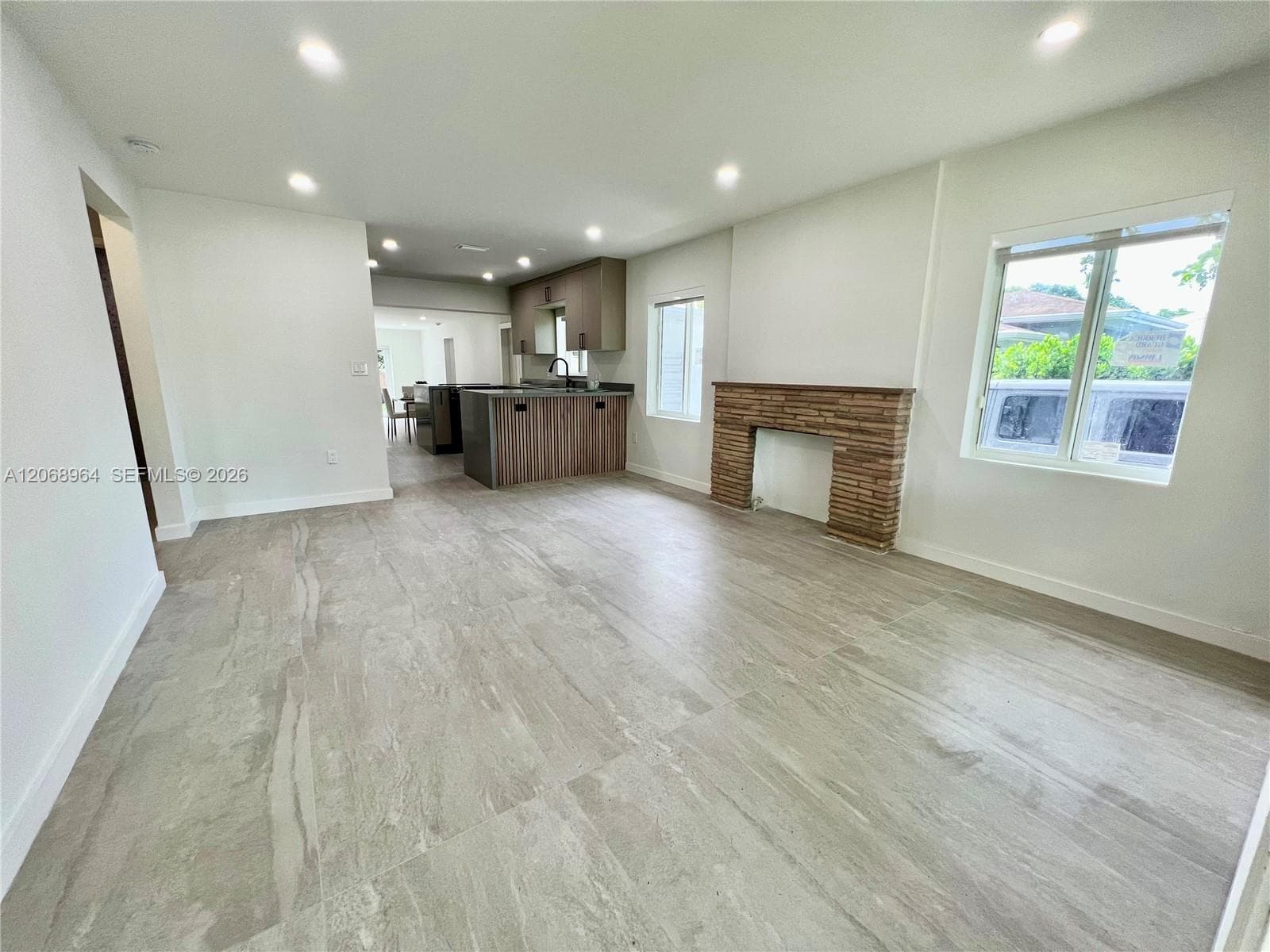 850 NE 127th St, North Miami, FL 33161 — zdjęcie 3