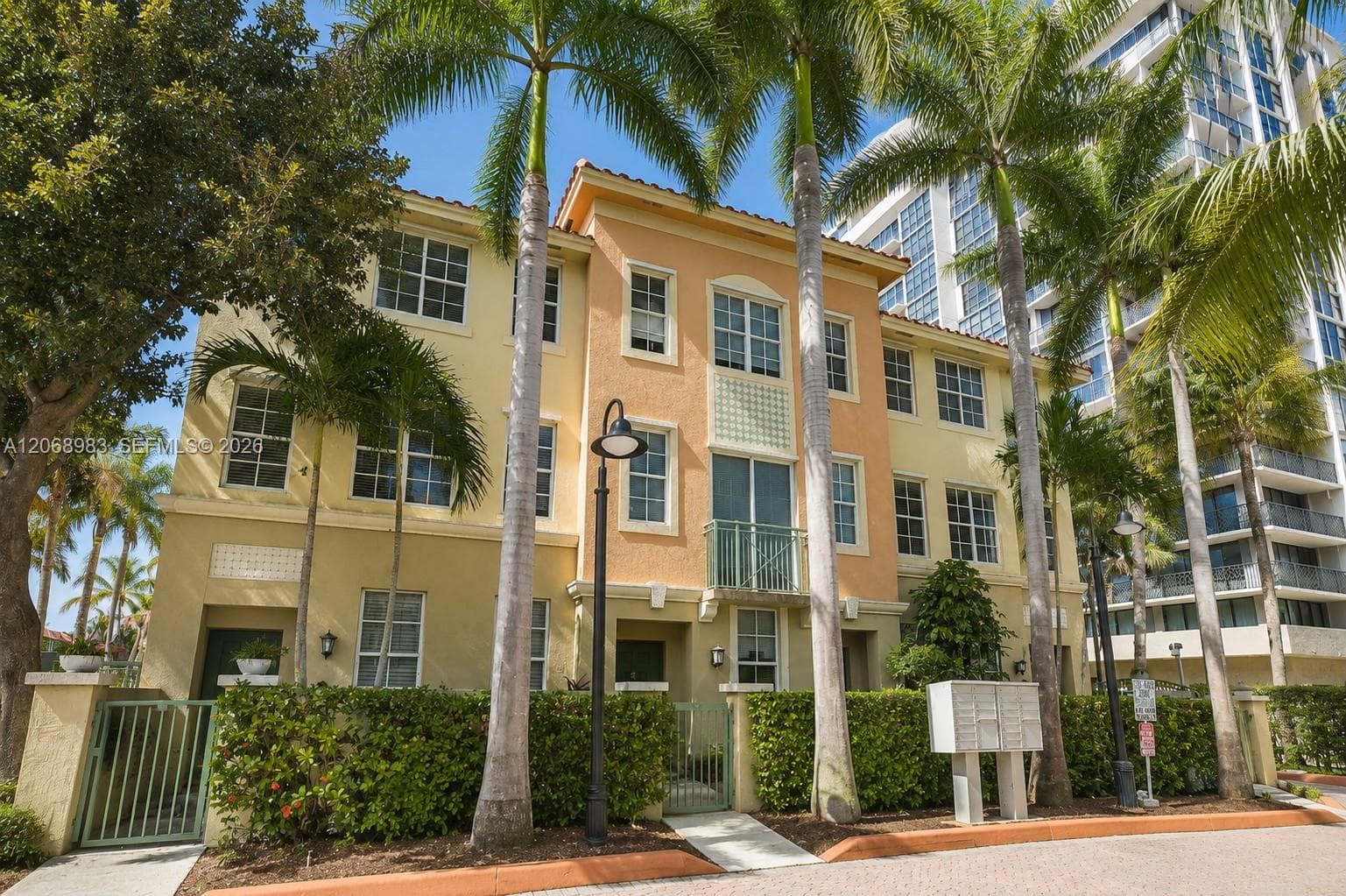 2069 S Ocean Dr # TH18, Hallandale Beach, FL 33009 — zdjęcie 4