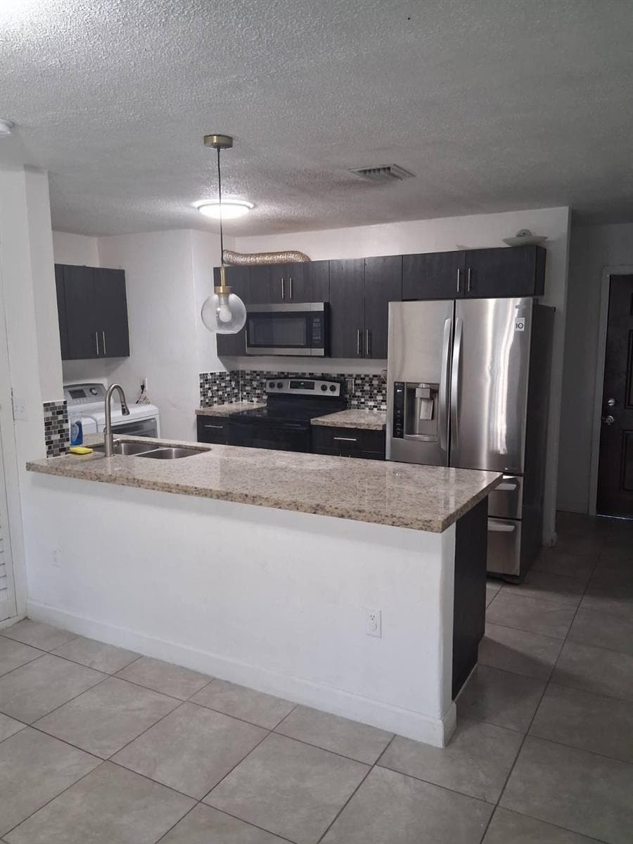 3718 NW 213th Street, Miami Gardens, FL 33055