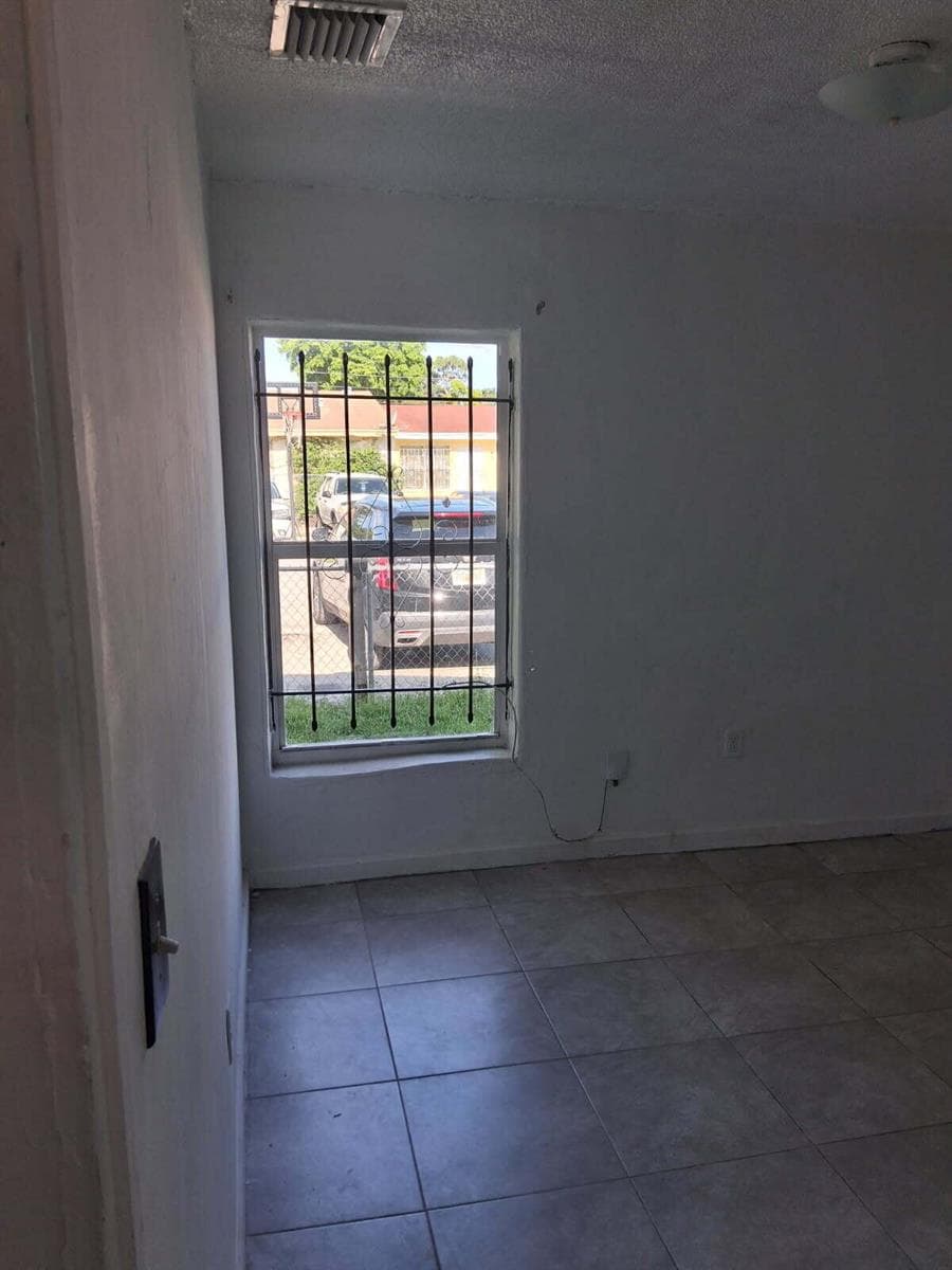3718 NW 213th Street, Miami Gardens, FL 33055 — zdjęcie 5