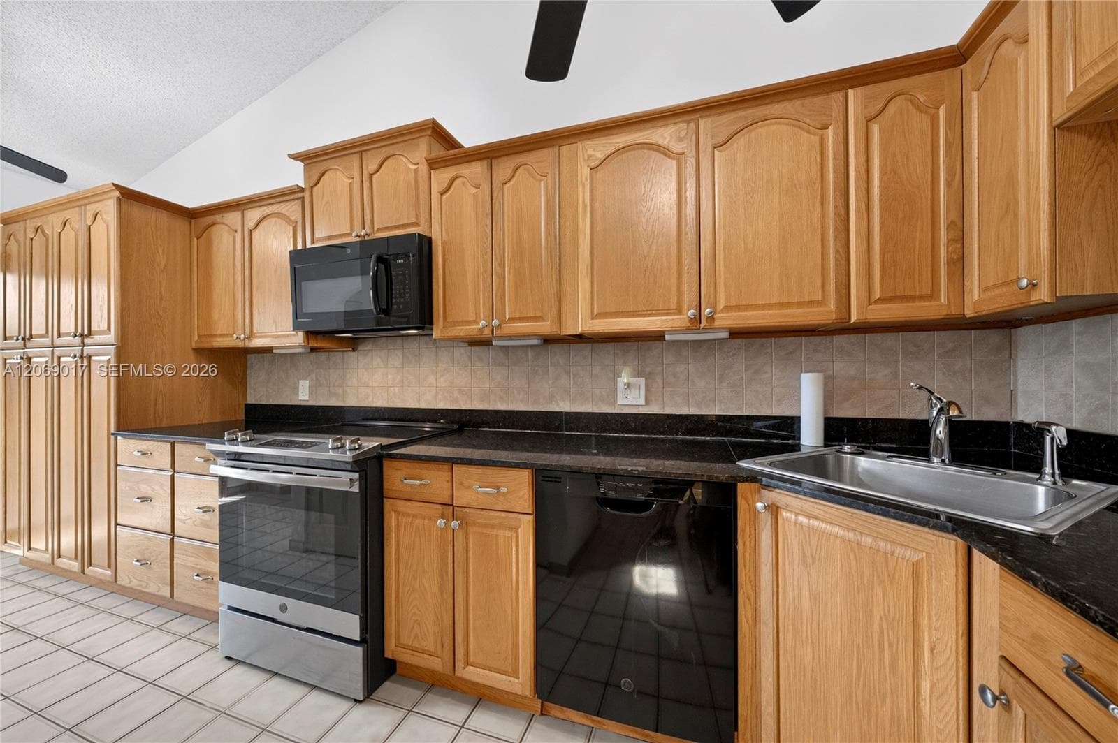 1725 NW 71st Ave, Plantation, FL 33313 — zdjęcie 5