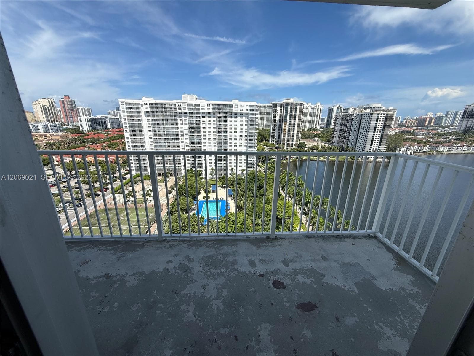 2801 NE 183rd St # 1914W, Aventura, FL 33160 — zdjęcie 2