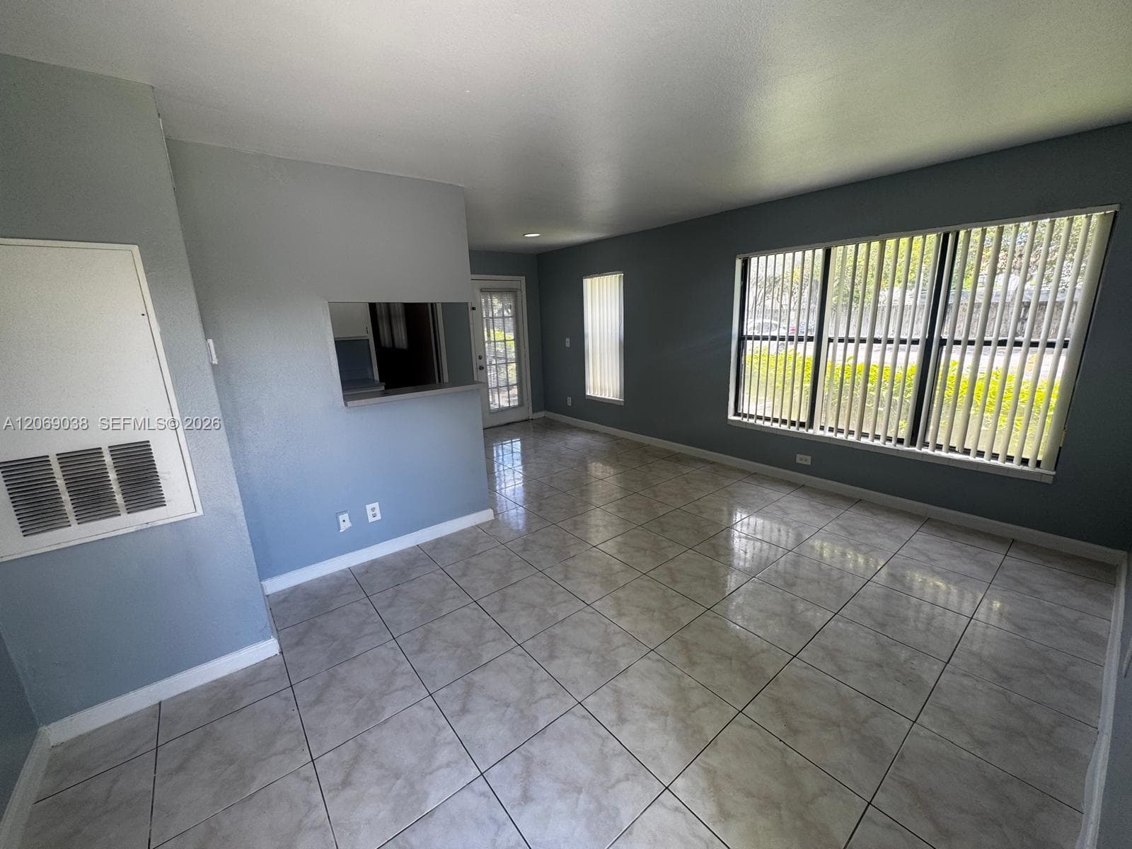 8793 NW 39th St # 7 blgd, Sunrise, FL 33351 — zdjęcie 2