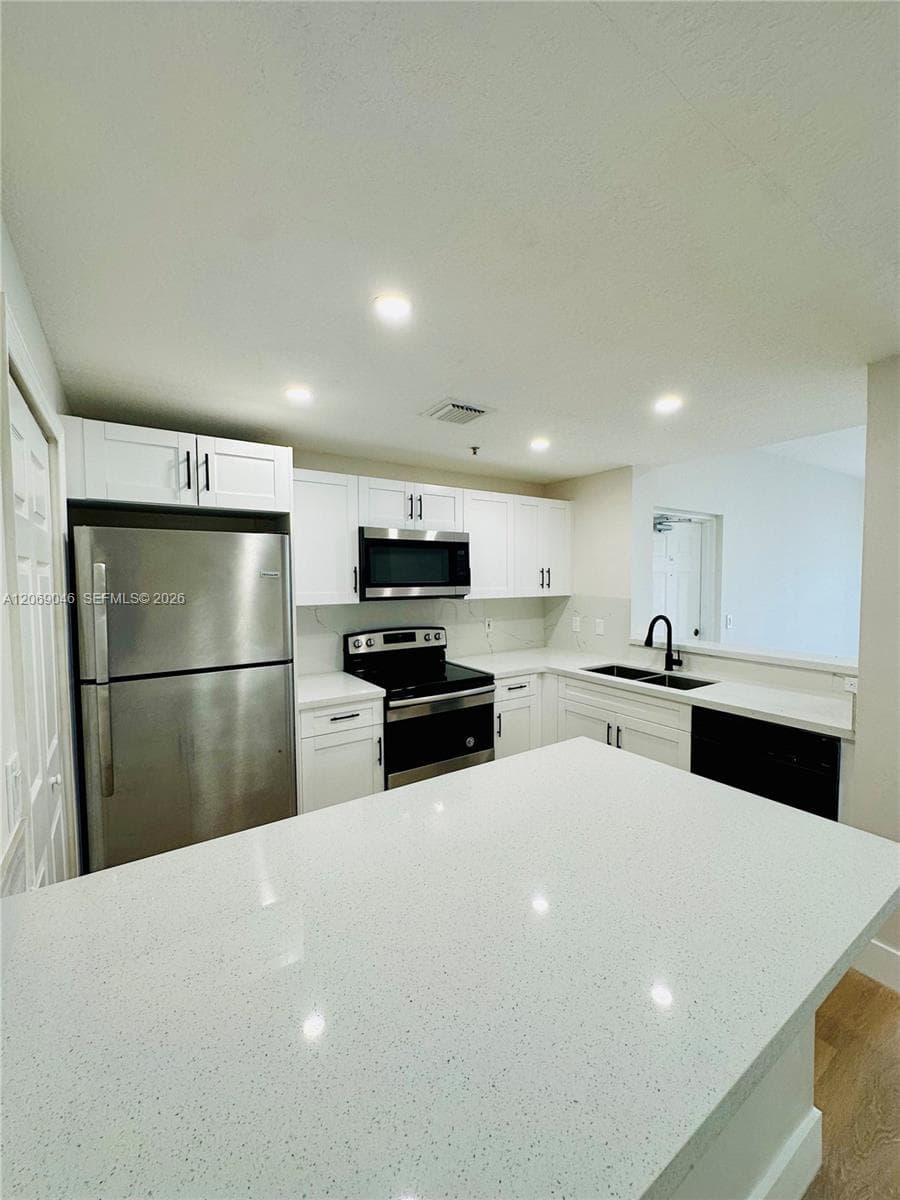 6560 NW 114th Ave # 523, Doral, FL 33178 — zdjęcie 4
