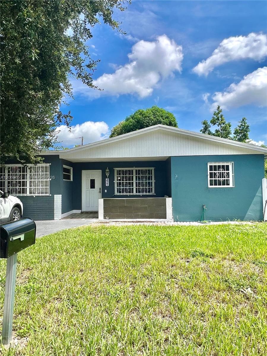 321 NE 170th St, North Miami Beach, FL 33162 — zdjęcie 3