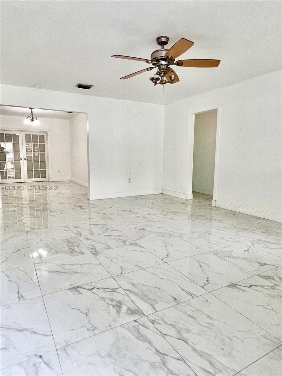 321 NE 170th St, North Miami Beach, FL 33162 — zdjęcie 5