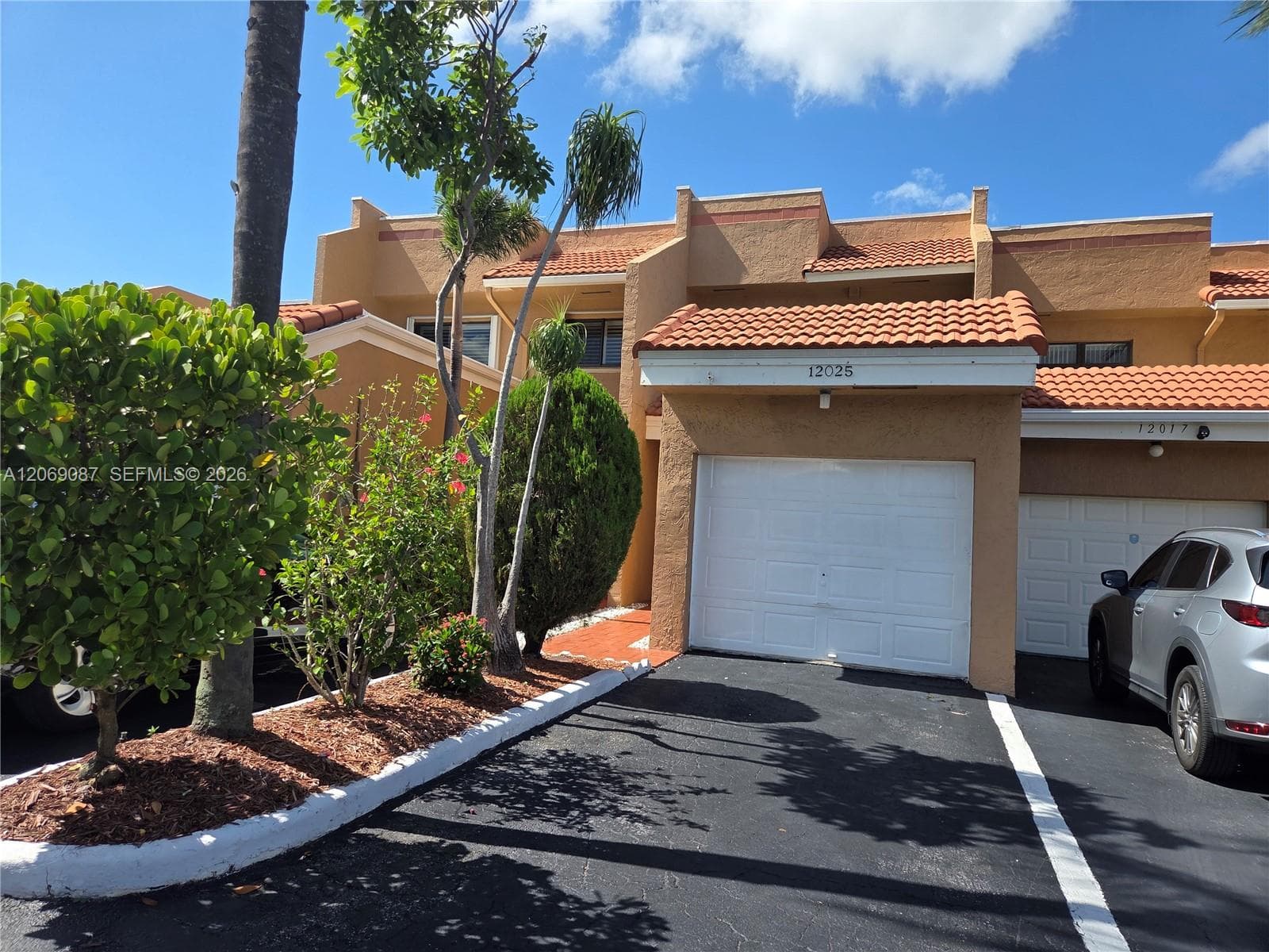 12025 S Las Palmas Dr # 12025, Pembroke Pines, FL 33025