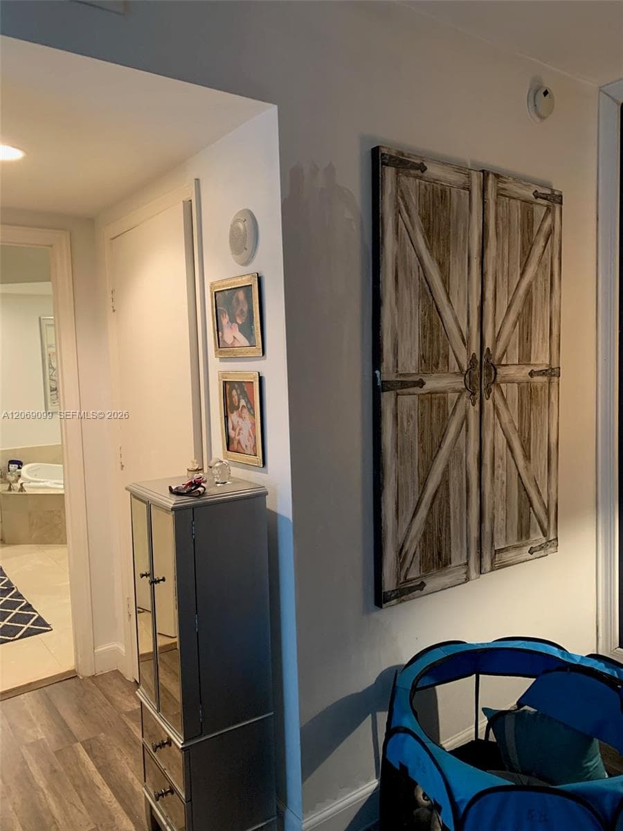 15051 Royal Oaks Ln # 1005, North Miami, FL 33181 — zdjęcie 2