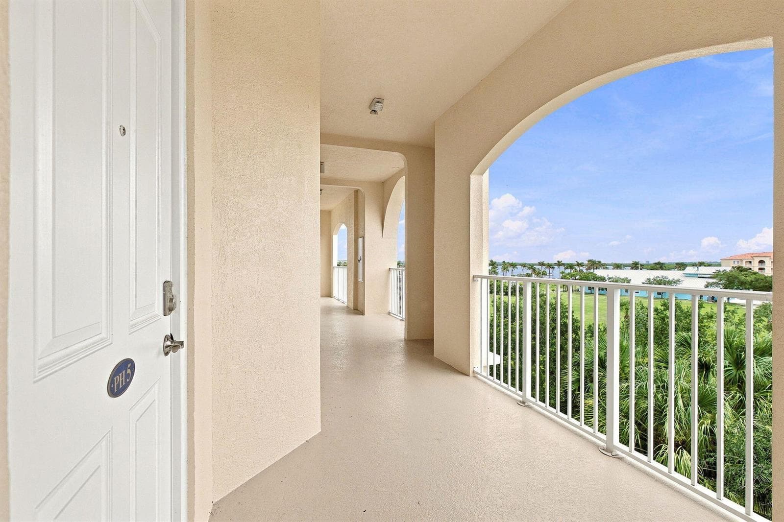 34 HARBOUR ISLE Drive W # PH05, Fort Pierce, FL 34949 — zdjęcie 2