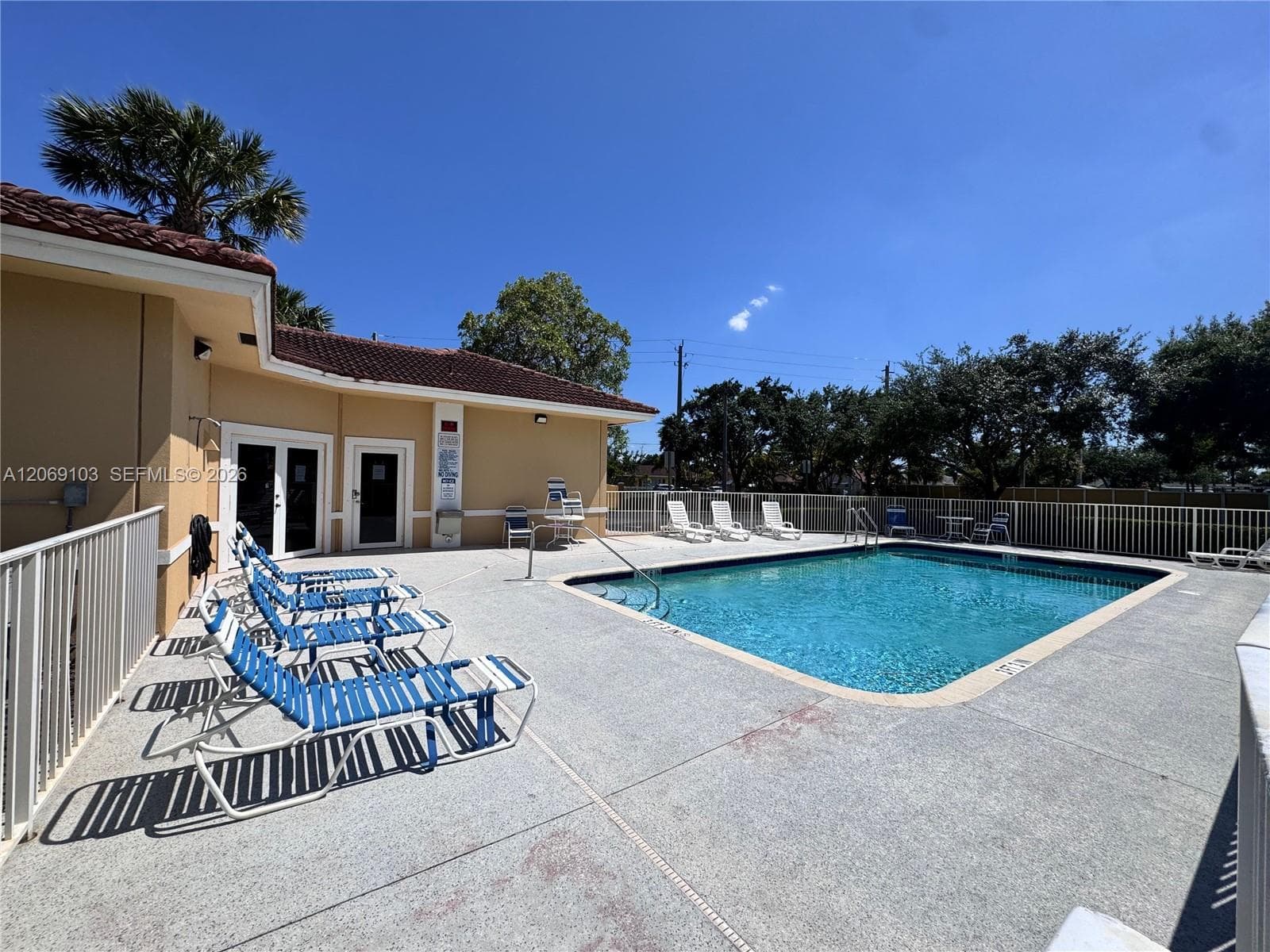 9909 Westwood Dr # 16-1, Tamarac, FL 33321 — zdjęcie 2