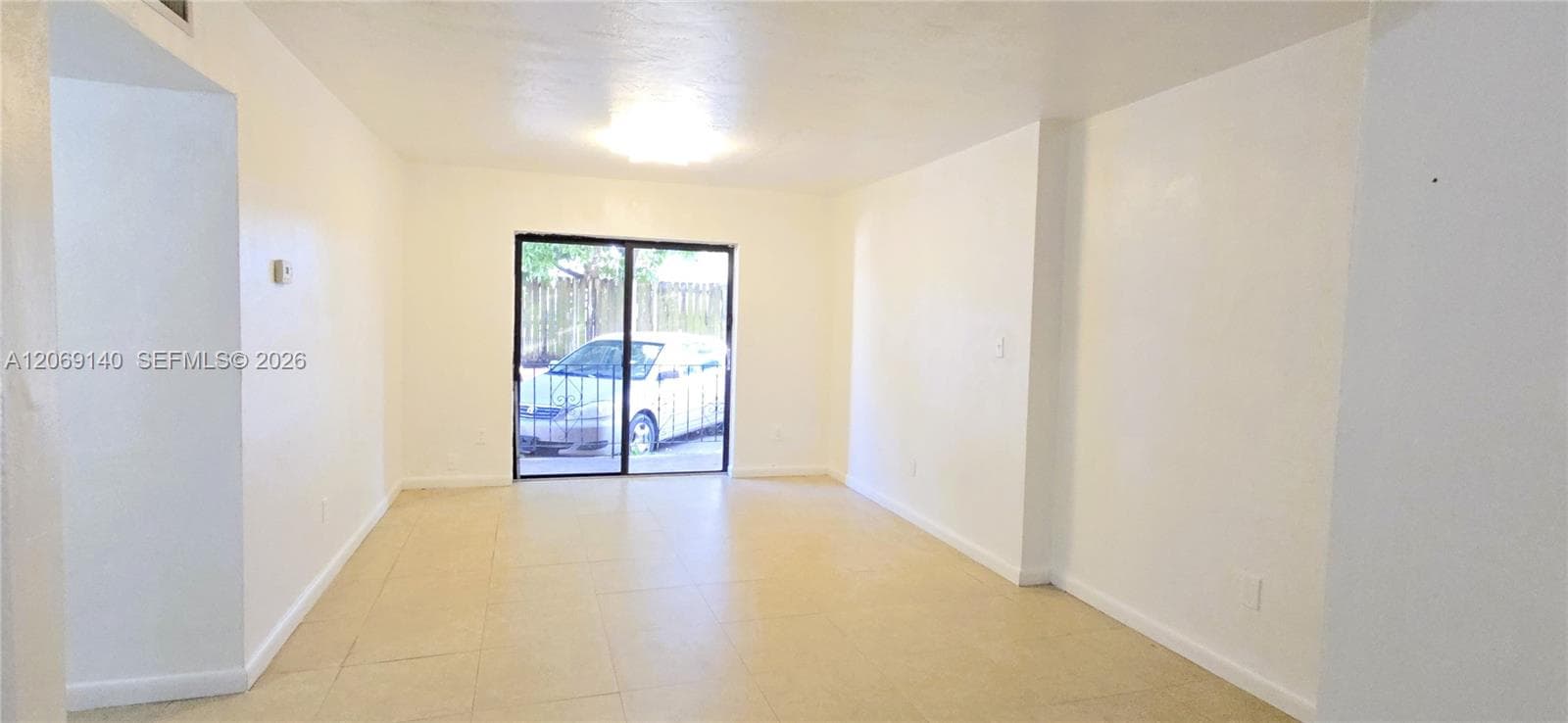 718 SE 8th St # 6, Hialeah, FL 33010 — zdjęcie 2