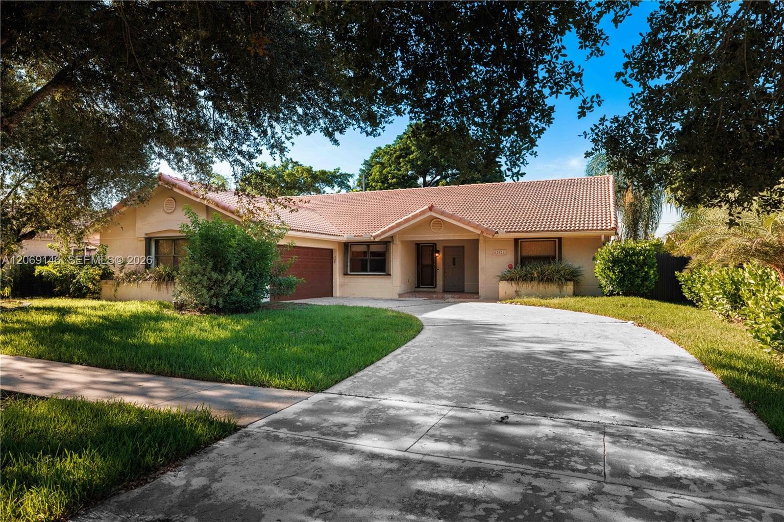 15821 Huntridge Rd, Davie, FL 33331 — zdjęcie 2