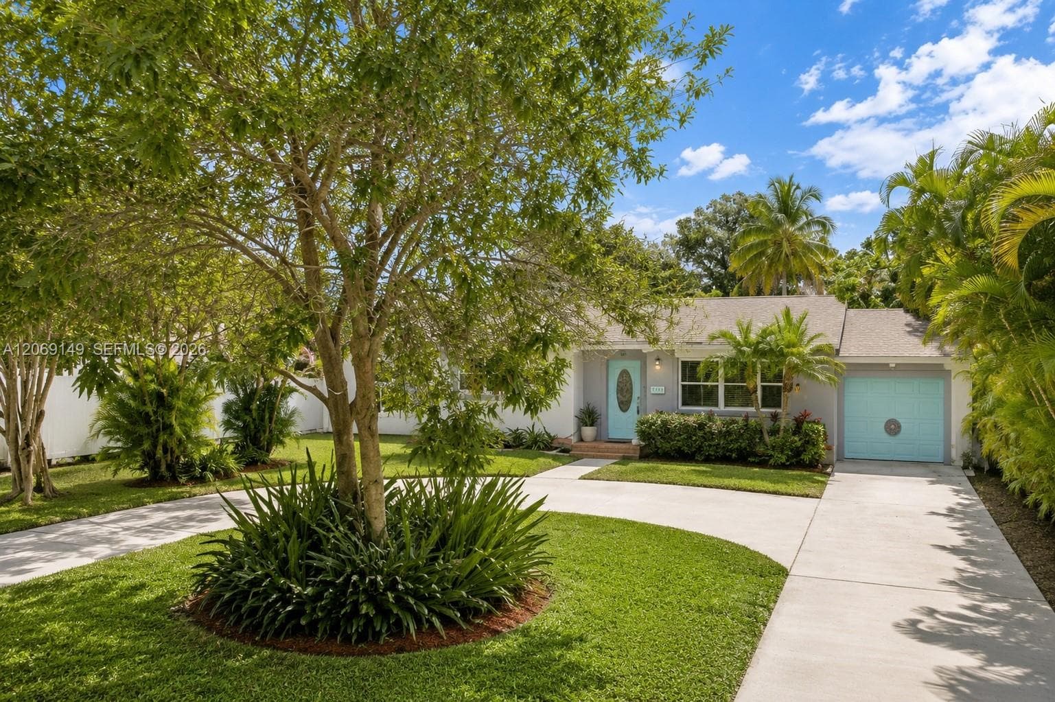 2842 Jackson St, Hollywood, FL 33020