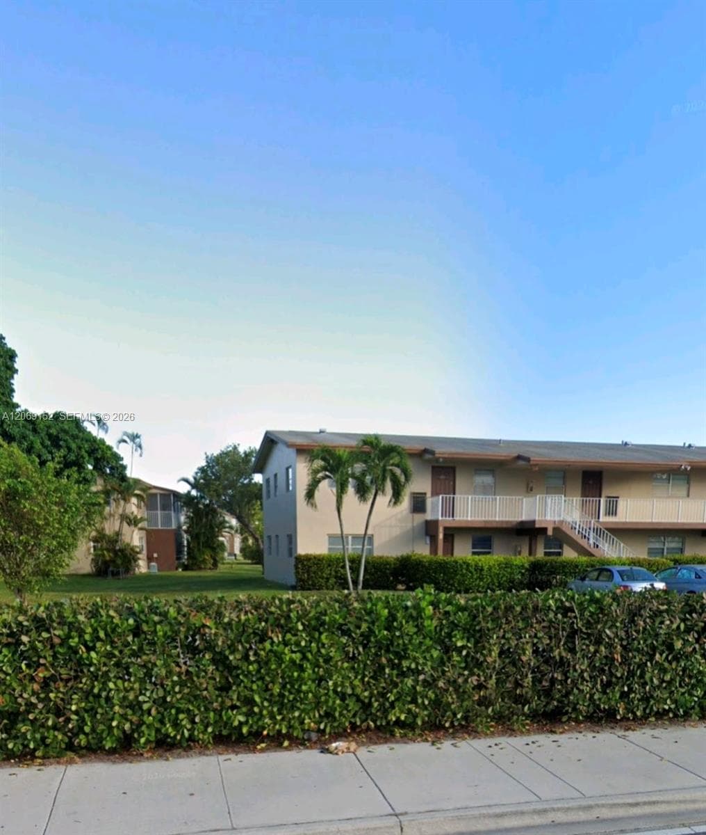 7400 NW 4th Pl # 106, Margate, FL 33063