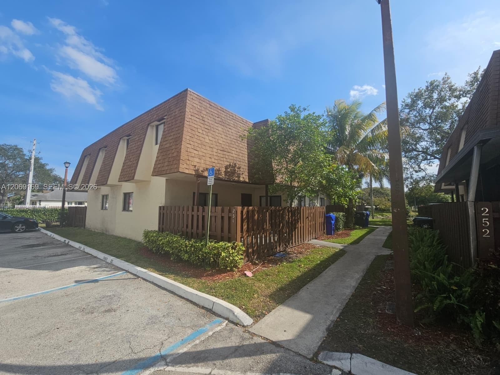 253 San Remo Blvd # 253, North Lauderdale, FL 33068 — zdjęcie 2