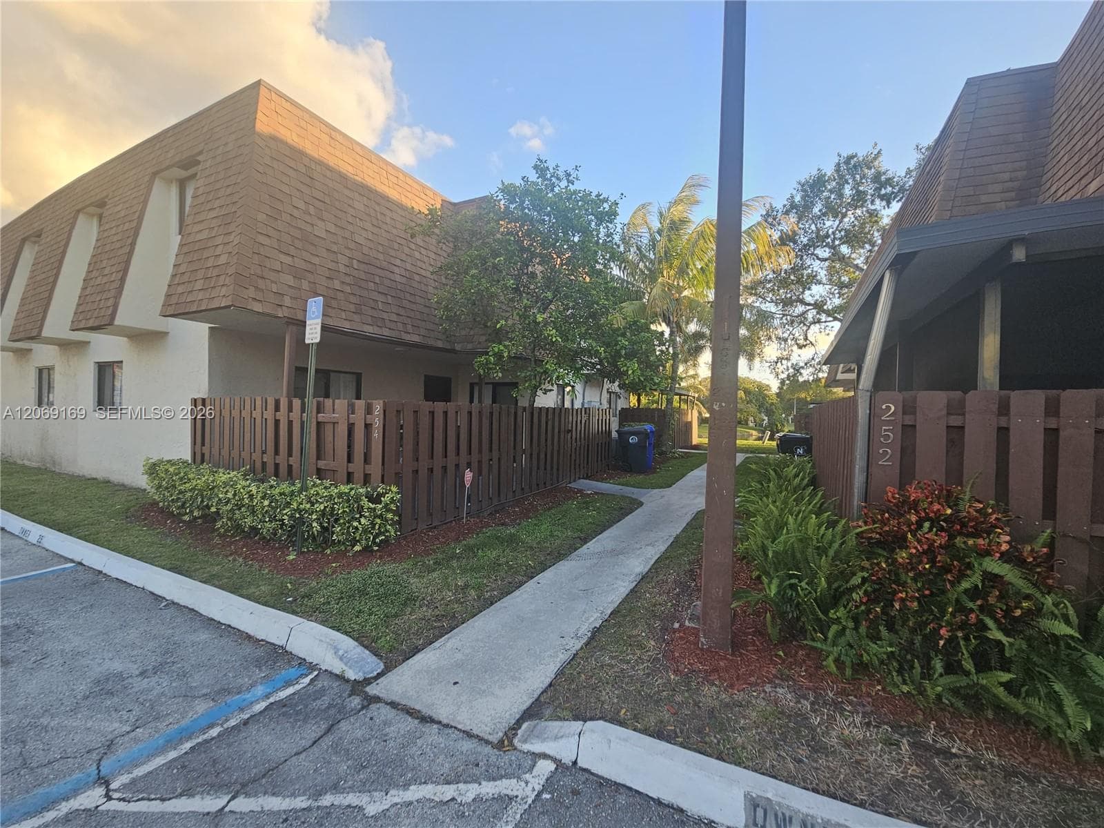 253 San Remo Blvd # 253, North Lauderdale, FL 33068