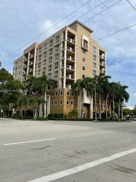 2650 SW 37th Ave # 501, Miami, FL 33133