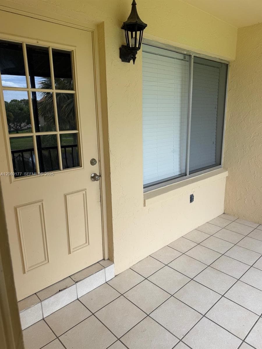 529 Shady Pine Way # B2, Green Acres, FL 33415