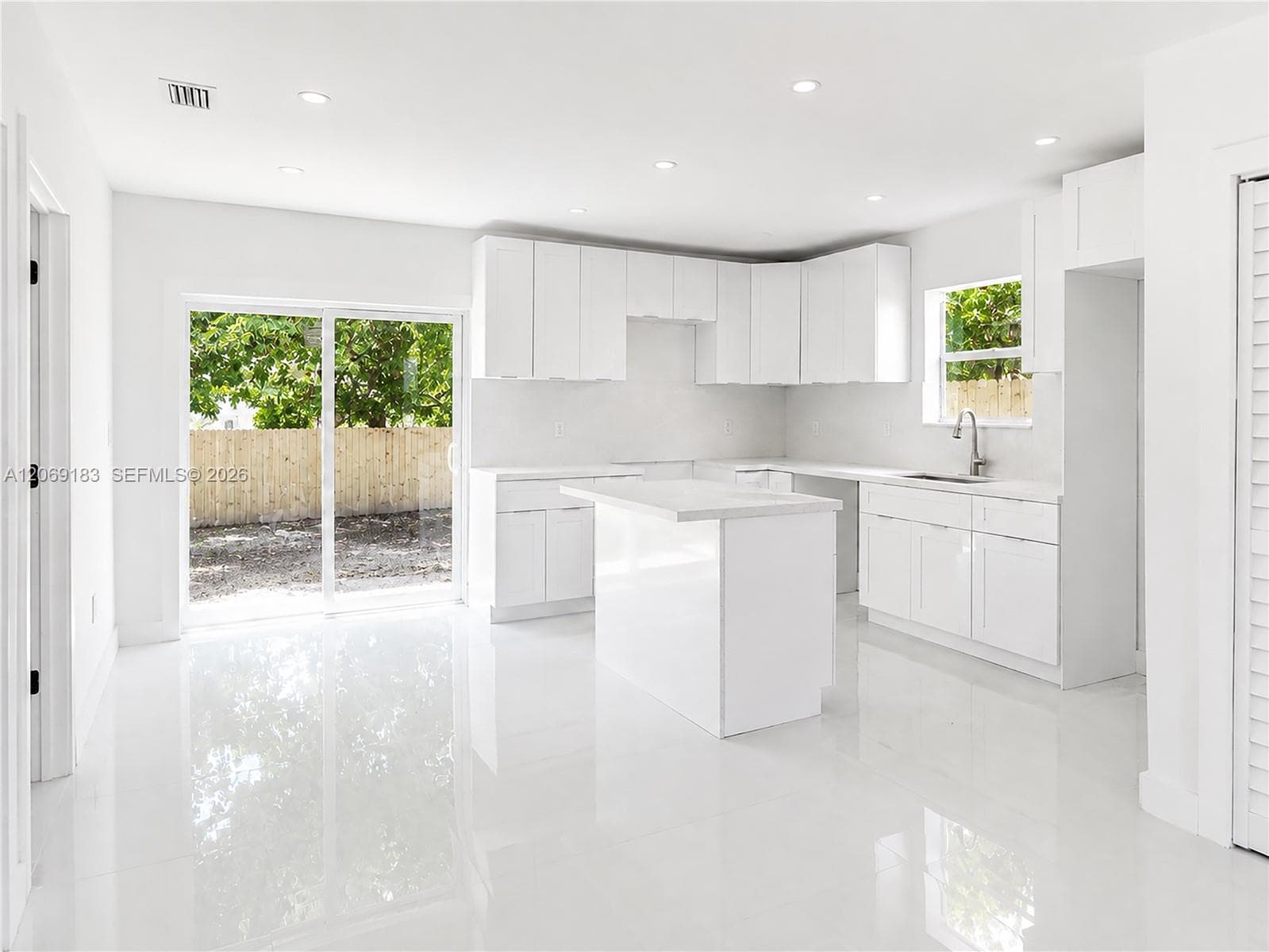 1780 NW 73rd St, Miami, FL 33147 — zdjęcie 5