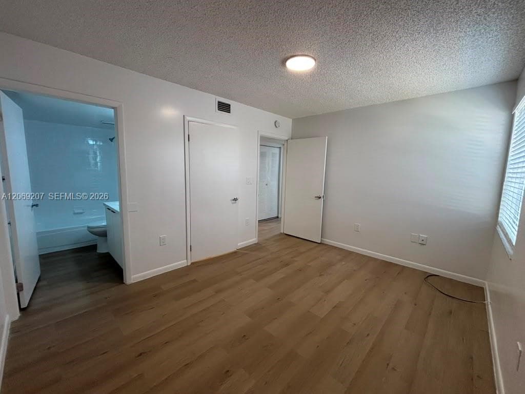 11505 NW 22nd Ave # 102, Miami, FL 33167 — zdjęcie 4