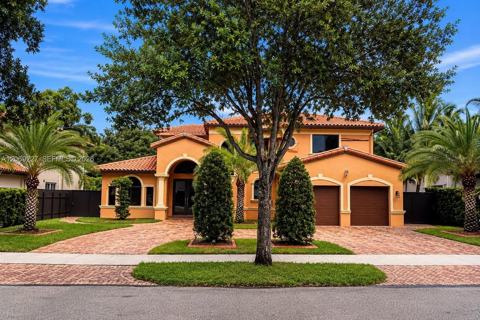 15951 NW 79th Ct, Miami Lakes, FL 33016 — zdjęcie 3
