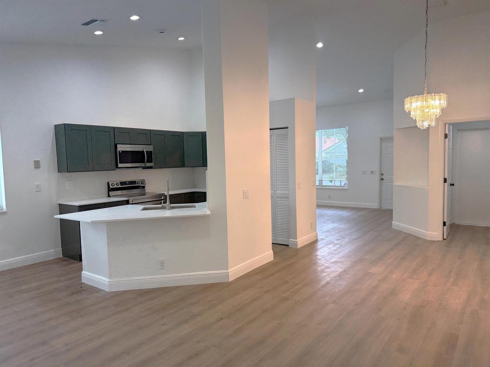 853 SAND CREEK Circle, Weston, FL 33327 — zdjęcie 3