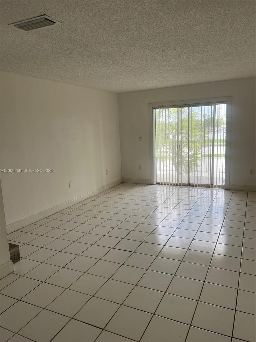 10500 SW 8th St # 410, Miami, FL 33174 — zdjęcie 3