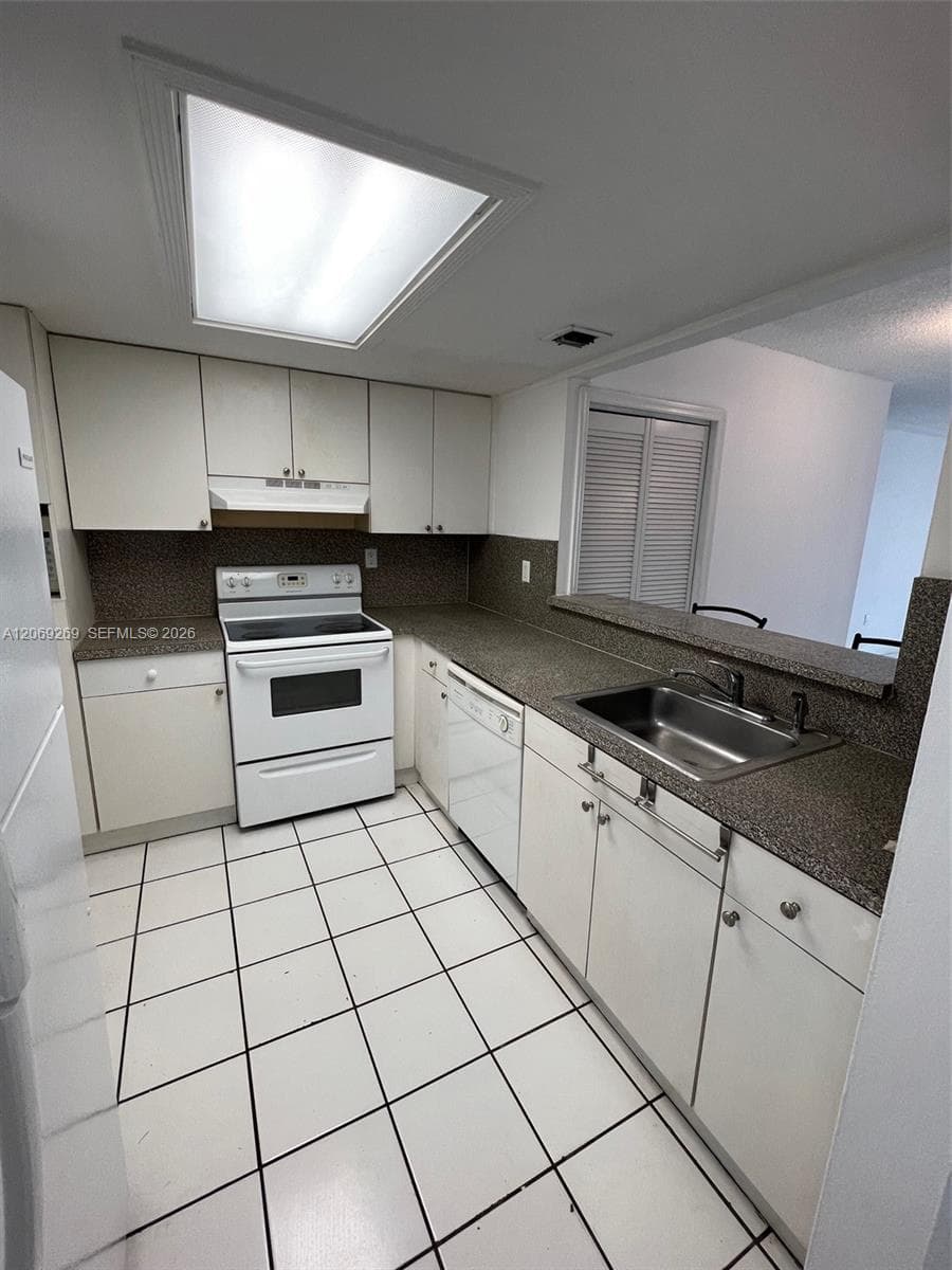 10500 SW 8th St # 410, Miami, FL 33174 — zdjęcie 5