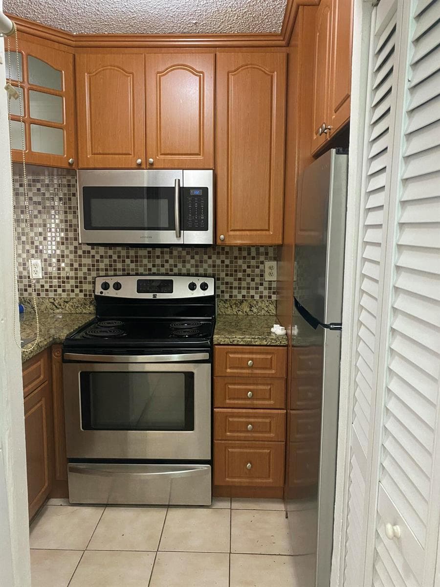 8185 NW 7TH Street # 103, Miami, FL 33126 — zdjęcie 4