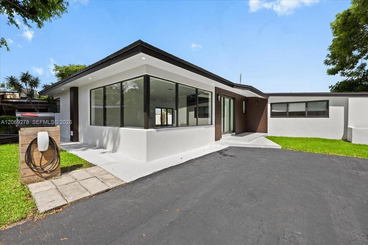 406 Lawn Acres Ct, Hollywood, FL 33023 — zdjęcie 3